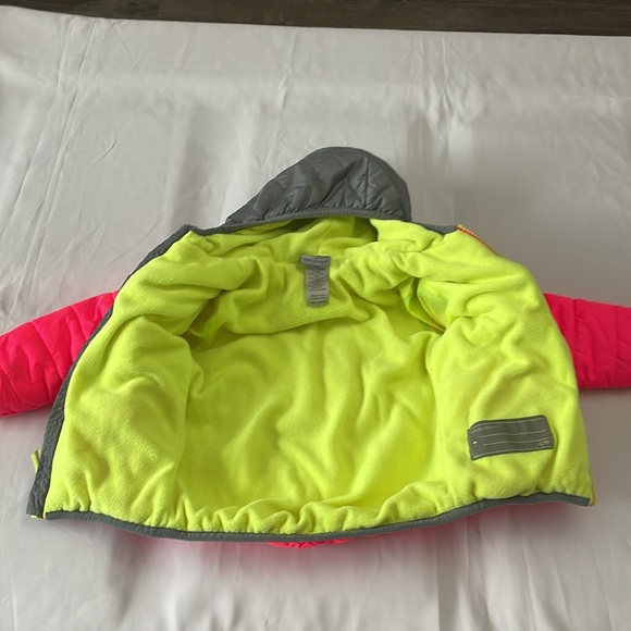 Size 18 month champion neon yellow and pink winter jacket - Picture 10 of 10